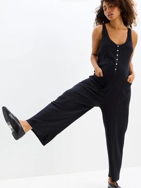The All Tri Jumpsuit hatch size 1 Black Sleeveless Button-Front Jumpsuit